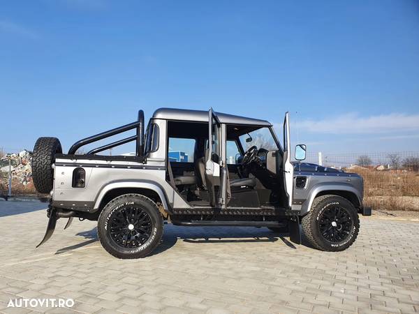 Land Rover Defender 110 S/W - 18