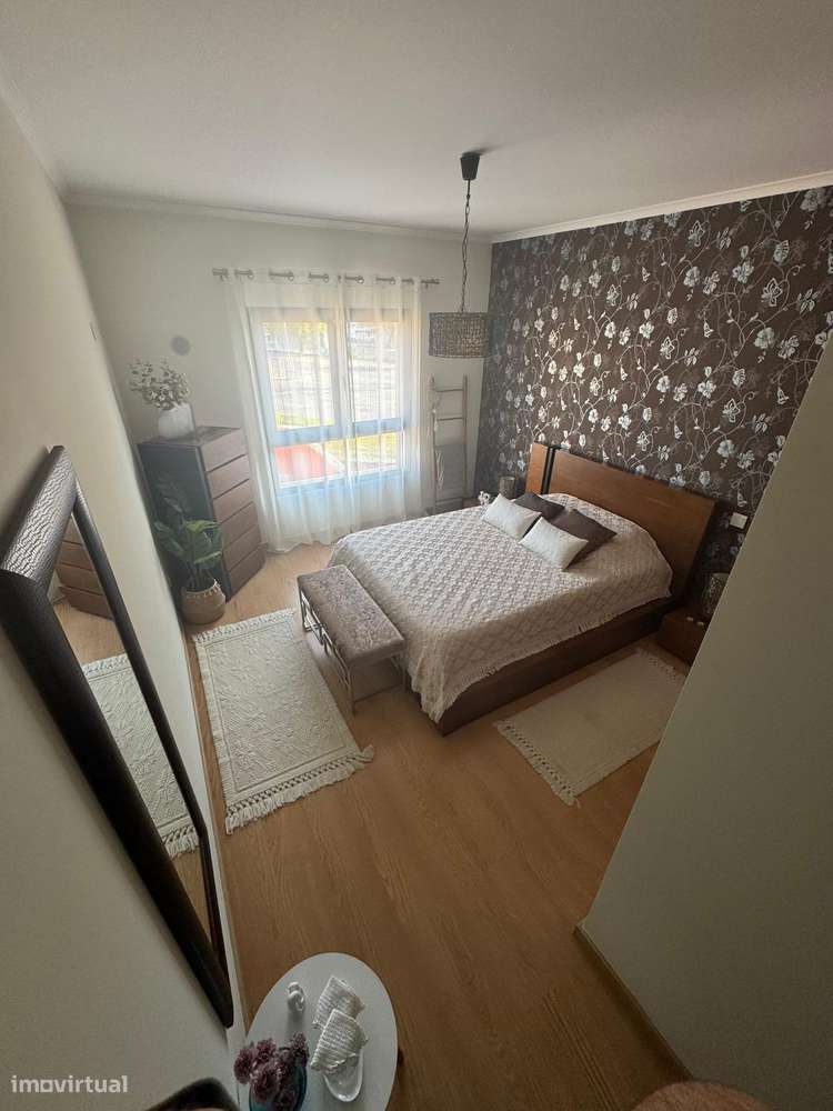 Apartamento T3 com 3 casas de banho e garagem-21