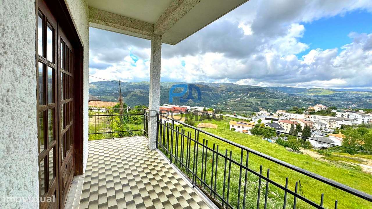 Encantadora Moradia Isolada em Resende-46