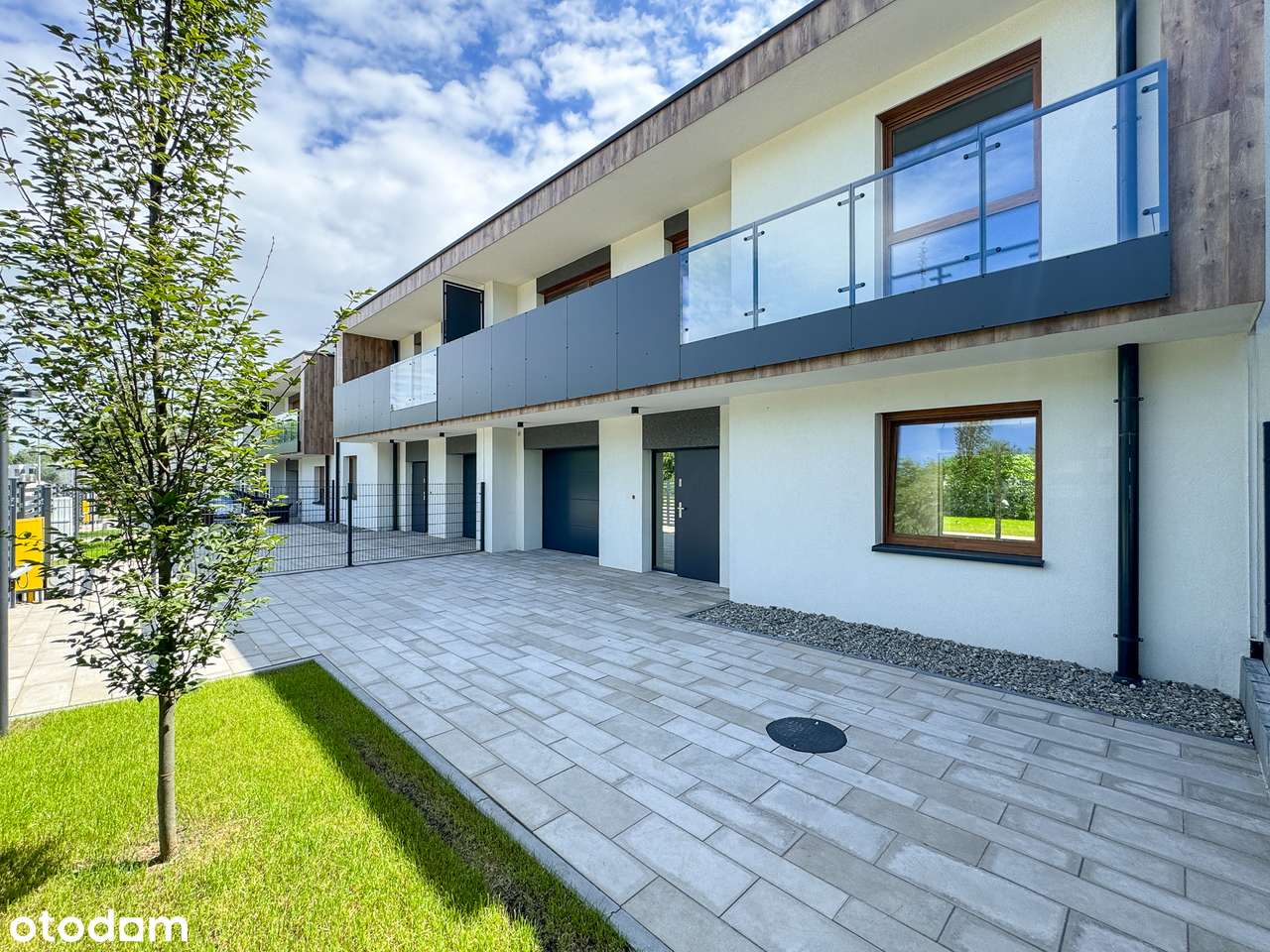 Dom blisko lasu | Wysoki standard: Podłogówka, ogrodzenie, rolety-18