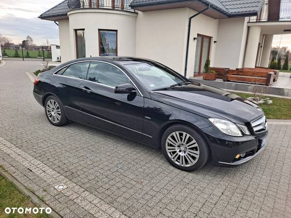 Mercedes-Benz Klasa E 200 Coupe BlueEFFICIENCY Elegance - 10