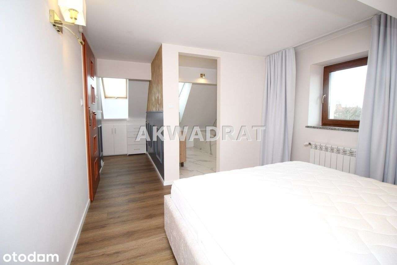 Dom w zabudowie szeregowej Piaskowa Góra-11