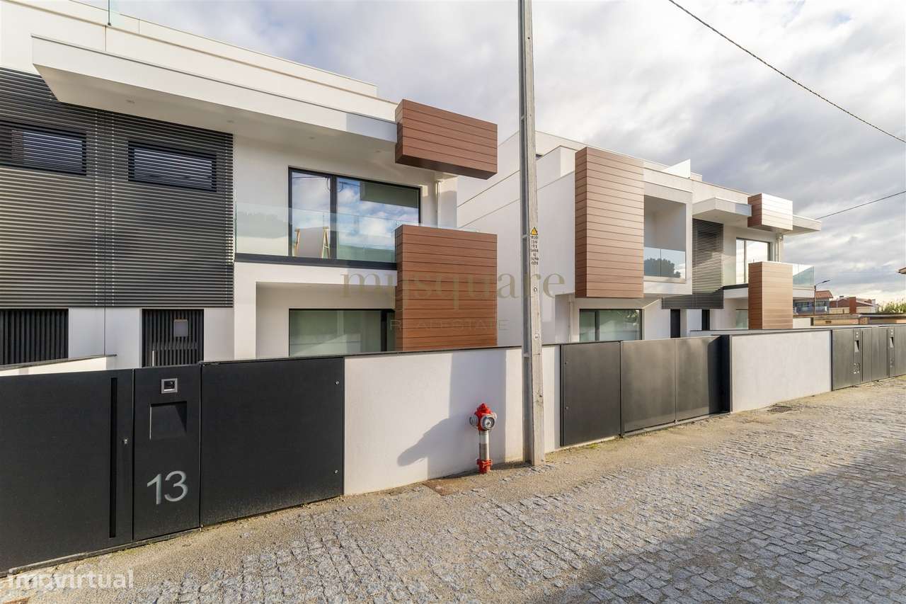 Moradia geminada T4 - Canidelo, Gaia-38