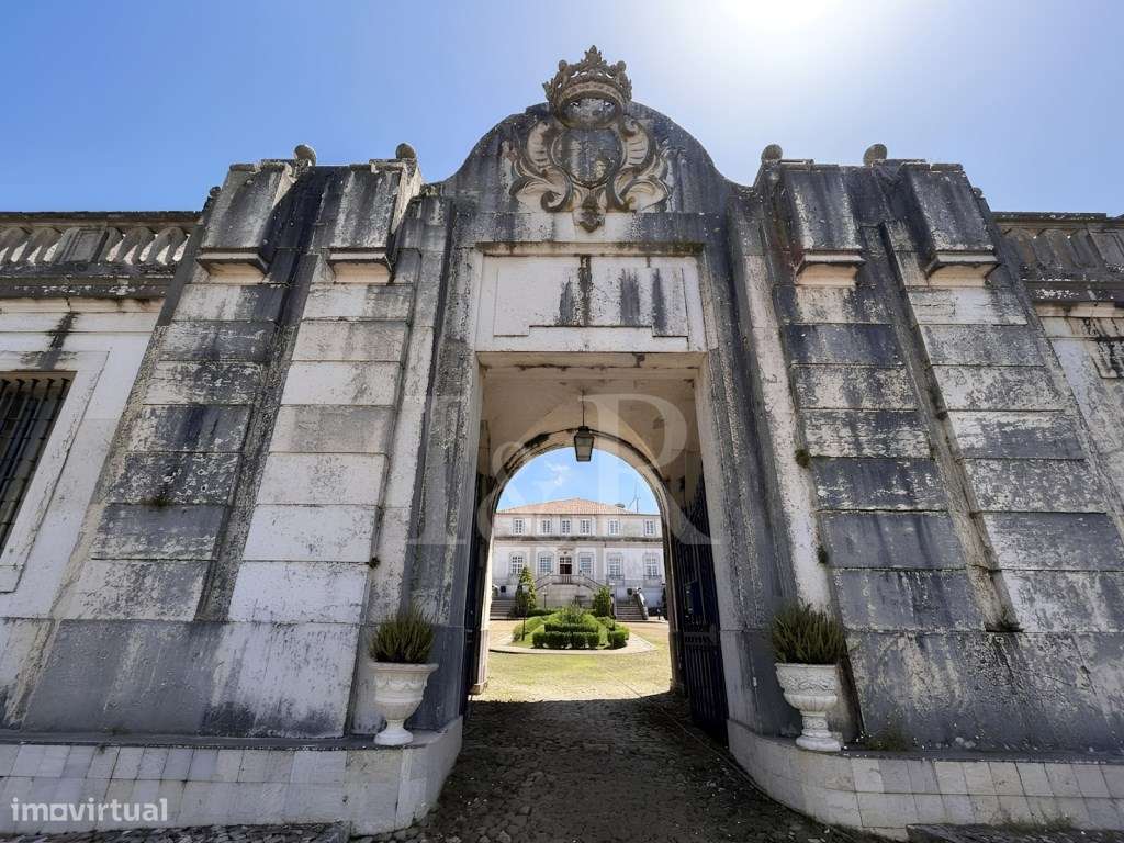 Quinta senhorial do séc. XVIII com capela e jardins em Torres Vedras-31