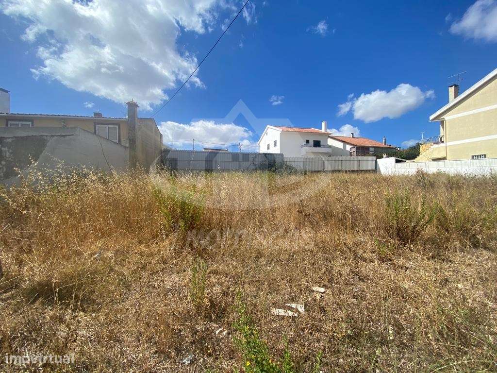 Moradia T5 com jacuzzi na Portela da Azóia, Santa Iria de Azóia - Grande imagem: 4/8