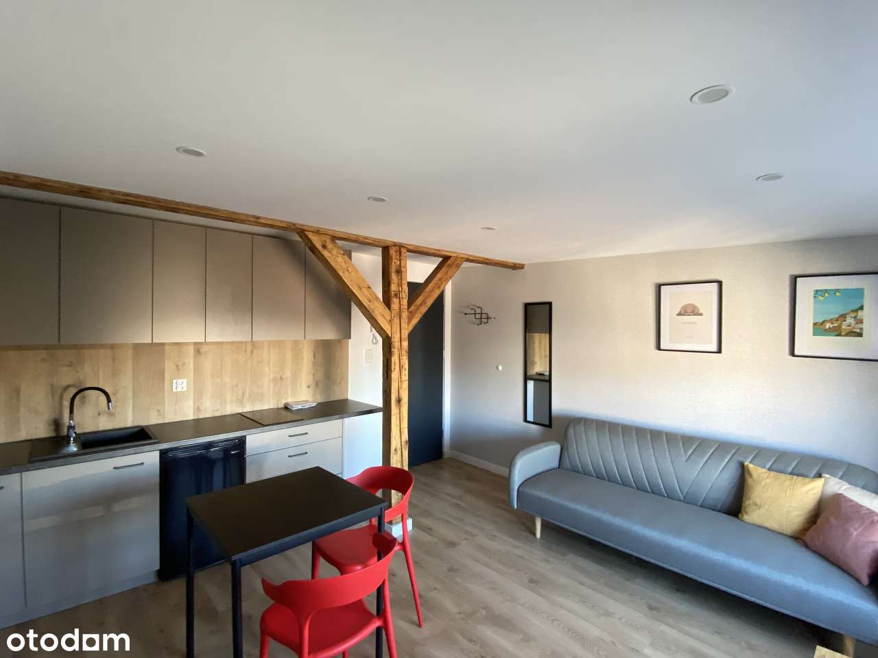 Mini apartament w Śródmieściu Katowic z klimatyzacją, bezpośrednio.