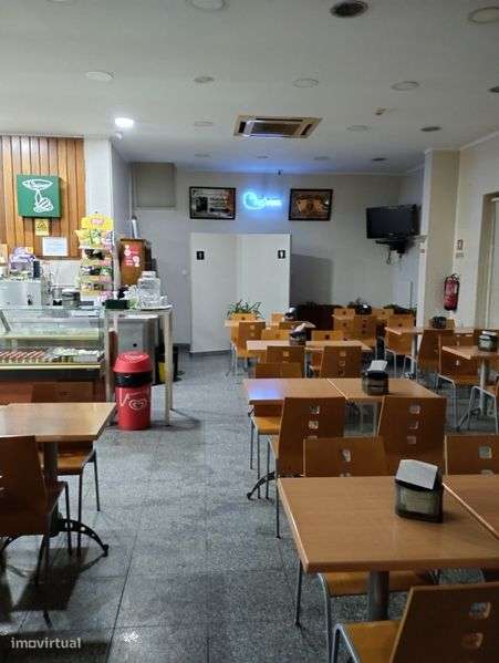 Vendo parte de sosiadade de pastelaria e padaria com fabrico próprio - Grande imagem: 4/8