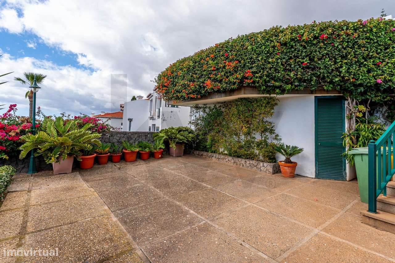 Moradia T4 com 258m2 no Garajau ,Piscina, Vista Mar Panorâmica e Garag - Grande imagem: 4/56