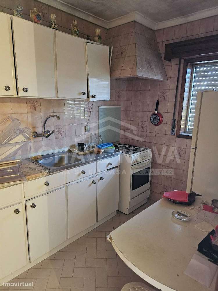 Moradia Bi familiar V4 c/ 2 Espaços Comerciais em Grijó - Grande imagem: 4/25