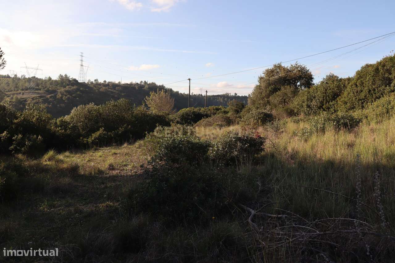Terreno urbano com casa em ruína na Bemposta, Bucelas-8