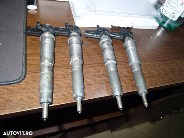 Injector Opel Vivaro 2.0 TDCI M9R din 2008 - 1