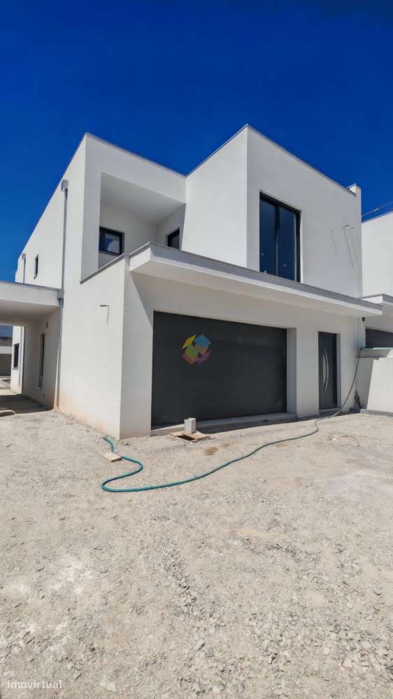 Moradia Geminada T3 Santa Maria de Lamas - Grande imagem: 4/41