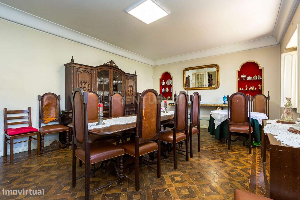 Charmosa Moradia em Alvalade para venda-23