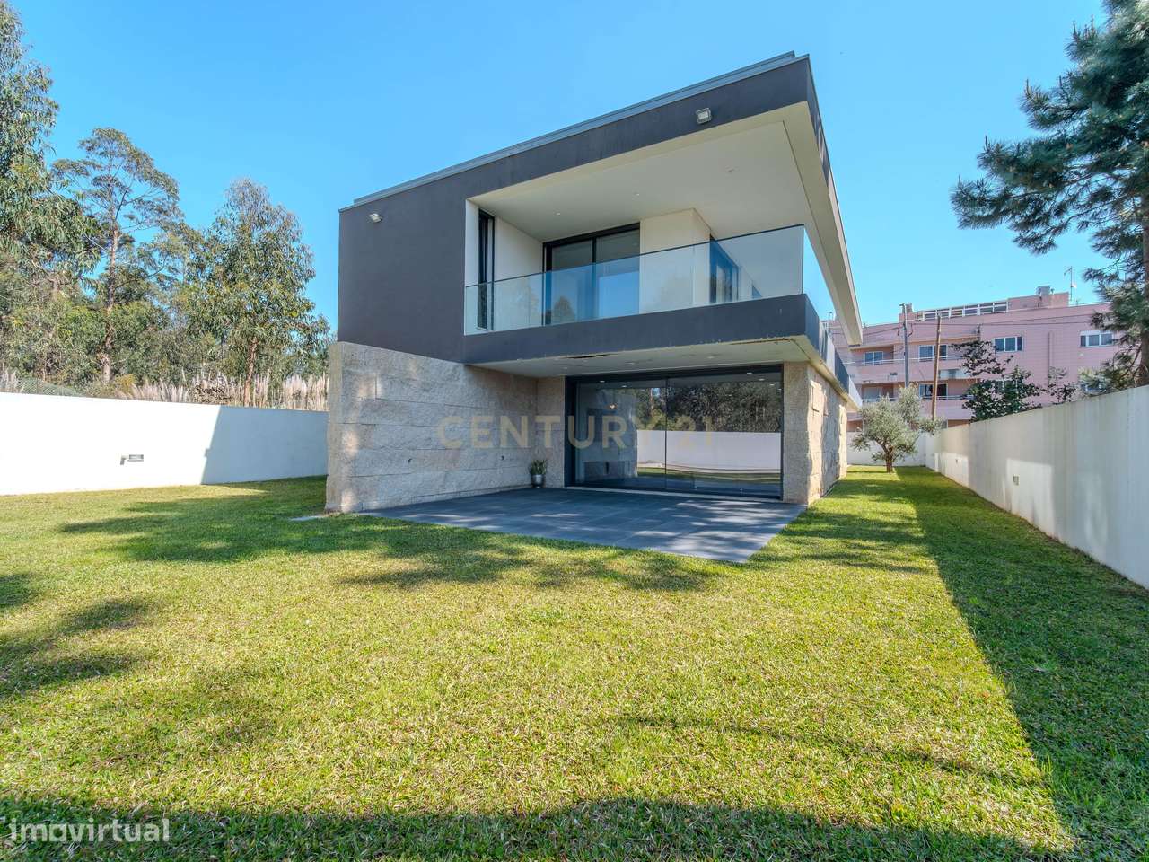 Moradia T4  com 4 frentes e piscina na Madalena perto da praia - Grande imagem: 4/60