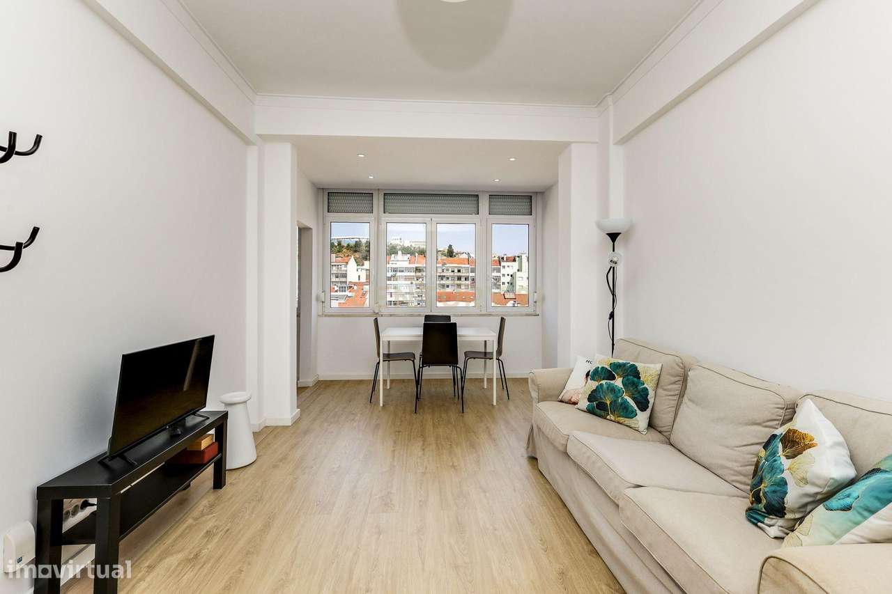 Apartamento T2 luminoso e totalmente remodelado - Rua Passos Manuel - Grande imagem: 5/25