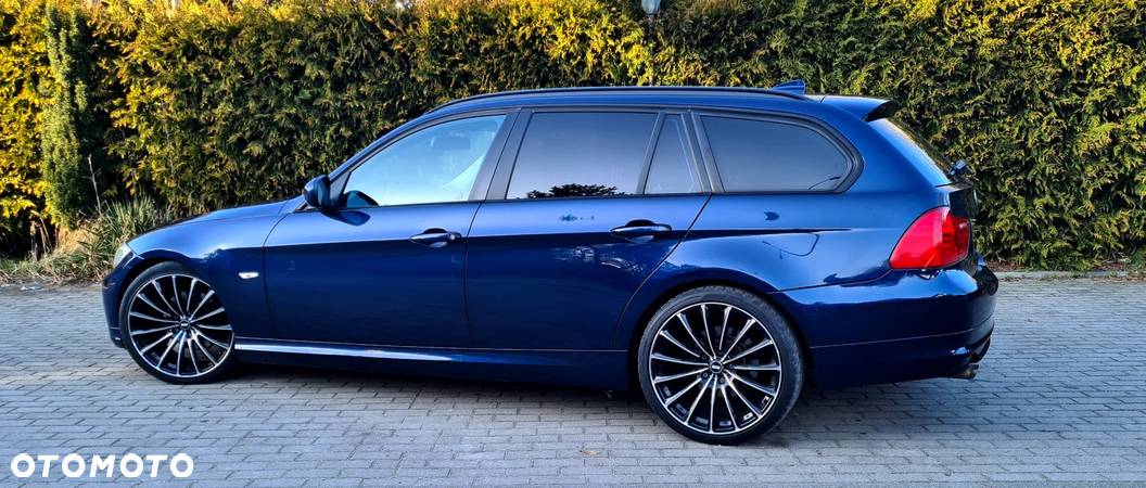 BMW Seria 3 318d DPF Touring - 18