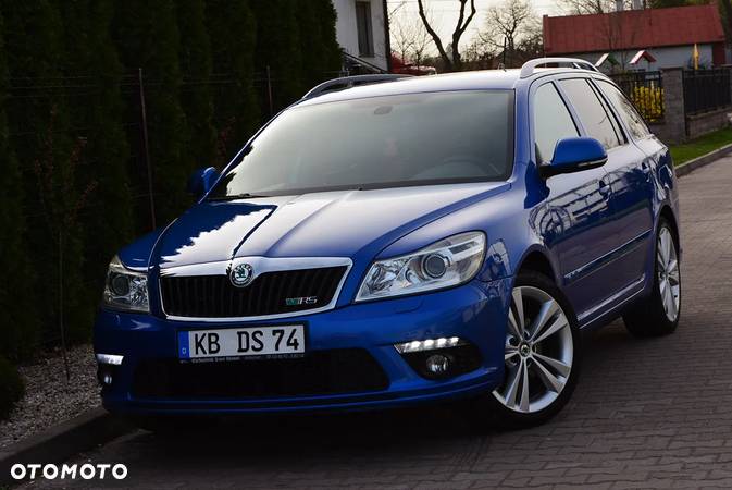 Skoda Octavia Combi 2.0 TDI DPF RS - 25