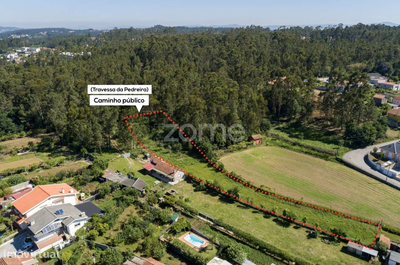 Terreno urbano em Caldas de São Jorge - Área de 3.462 m2 - Grande imagem: 1/15