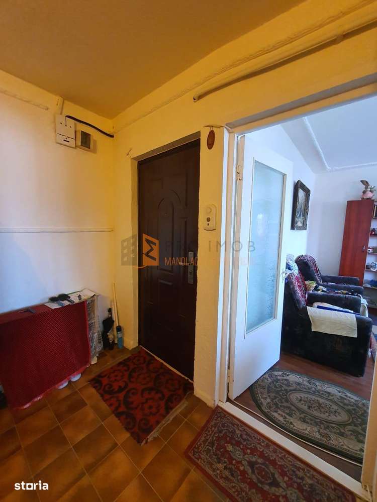 Apartament 3 camere cf1 decomandat zona Brosteni - Imagine principală: 4/10
