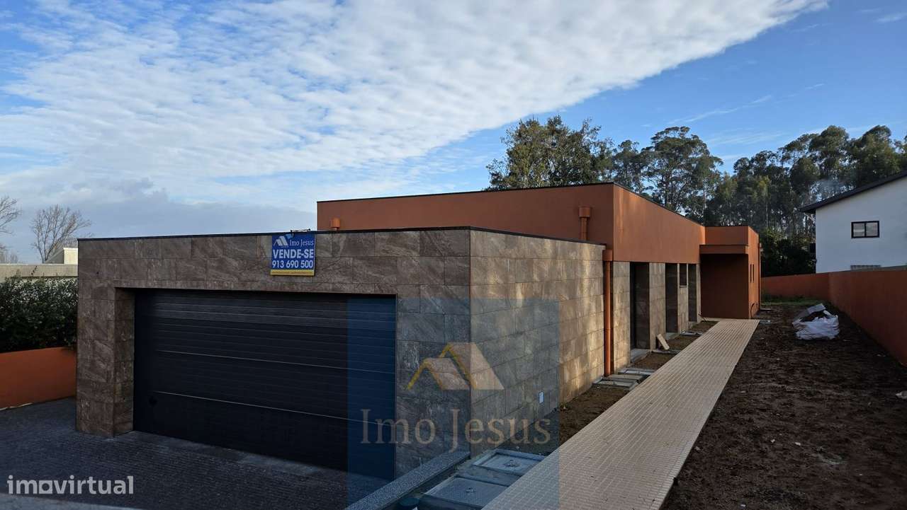 Moradia Terrêa 4 Frentes em Pedroso - Grande imagem: 5/41