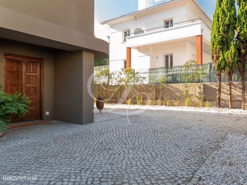 Moradia T5 c/ Piscina e Zona Lounge | Estoril-44