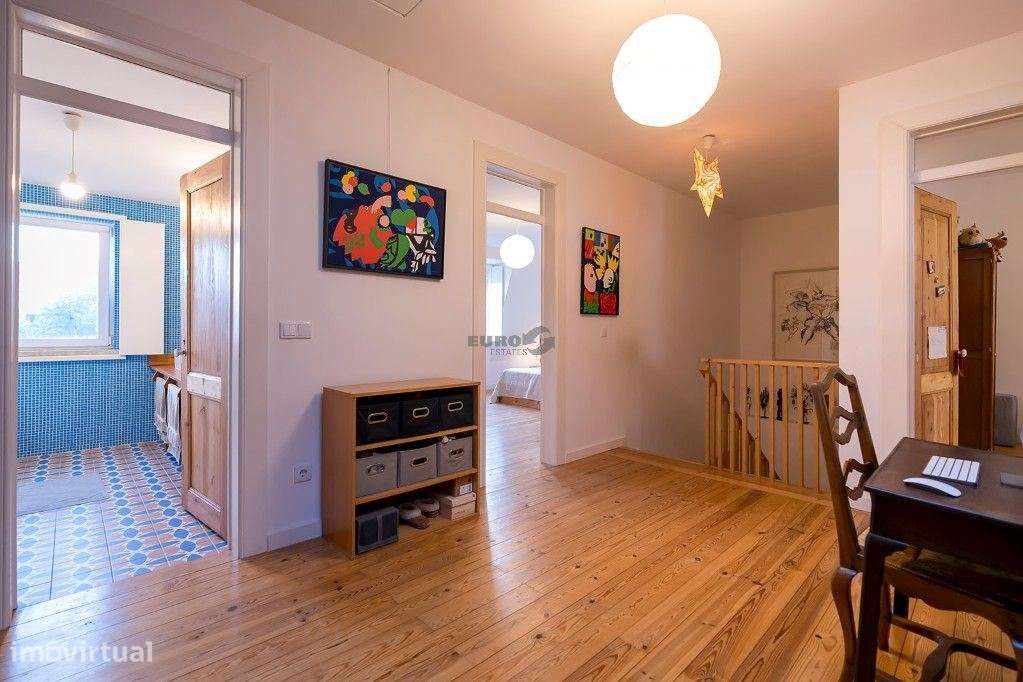 Moradia duplex na Graça com 5 Quartos e Jardim-14