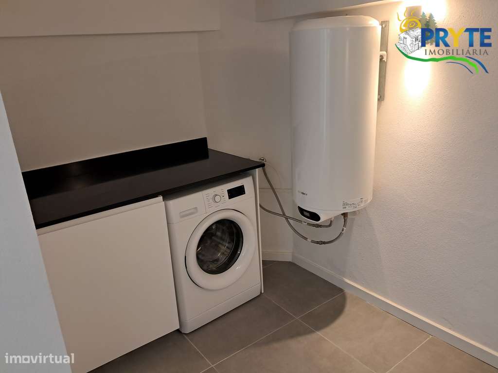 Moradia de tipologia T3 situada perto da Vila da Sertã-16