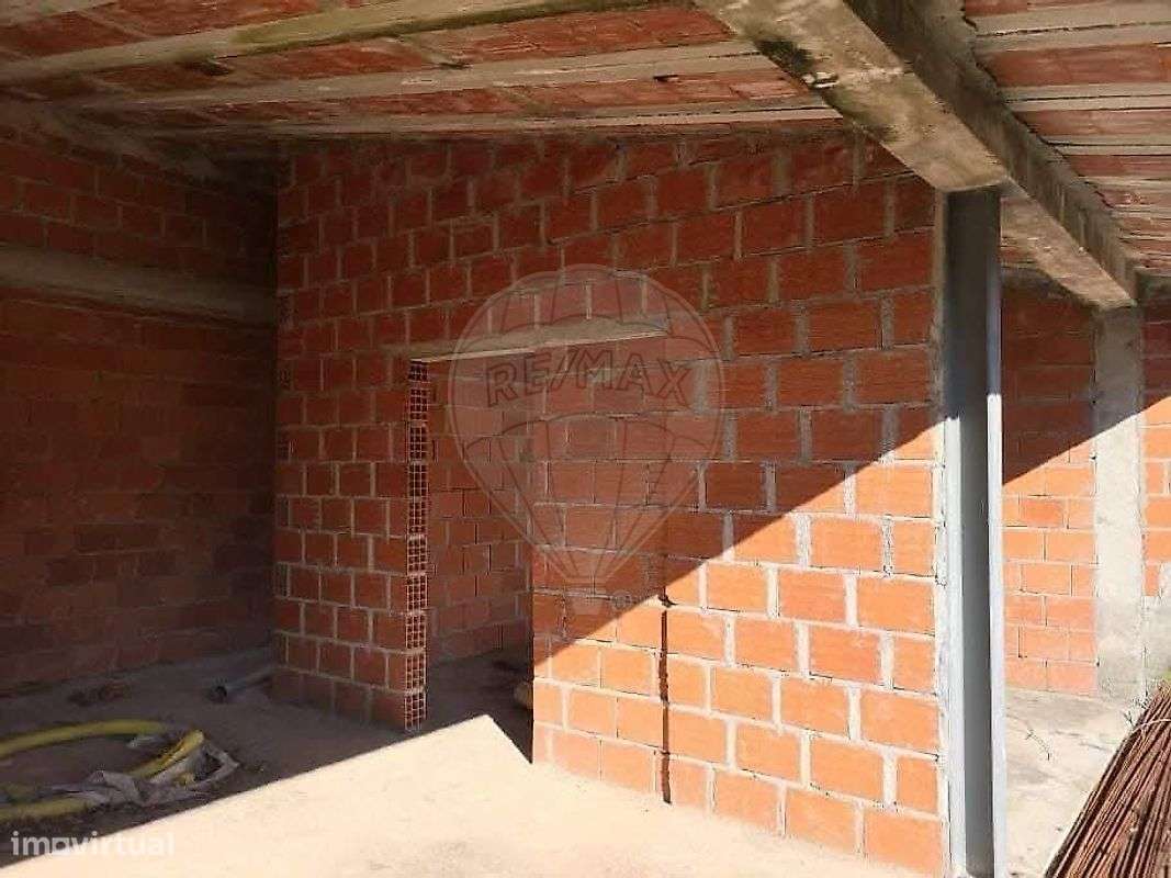 Moradia T4 para venda-5