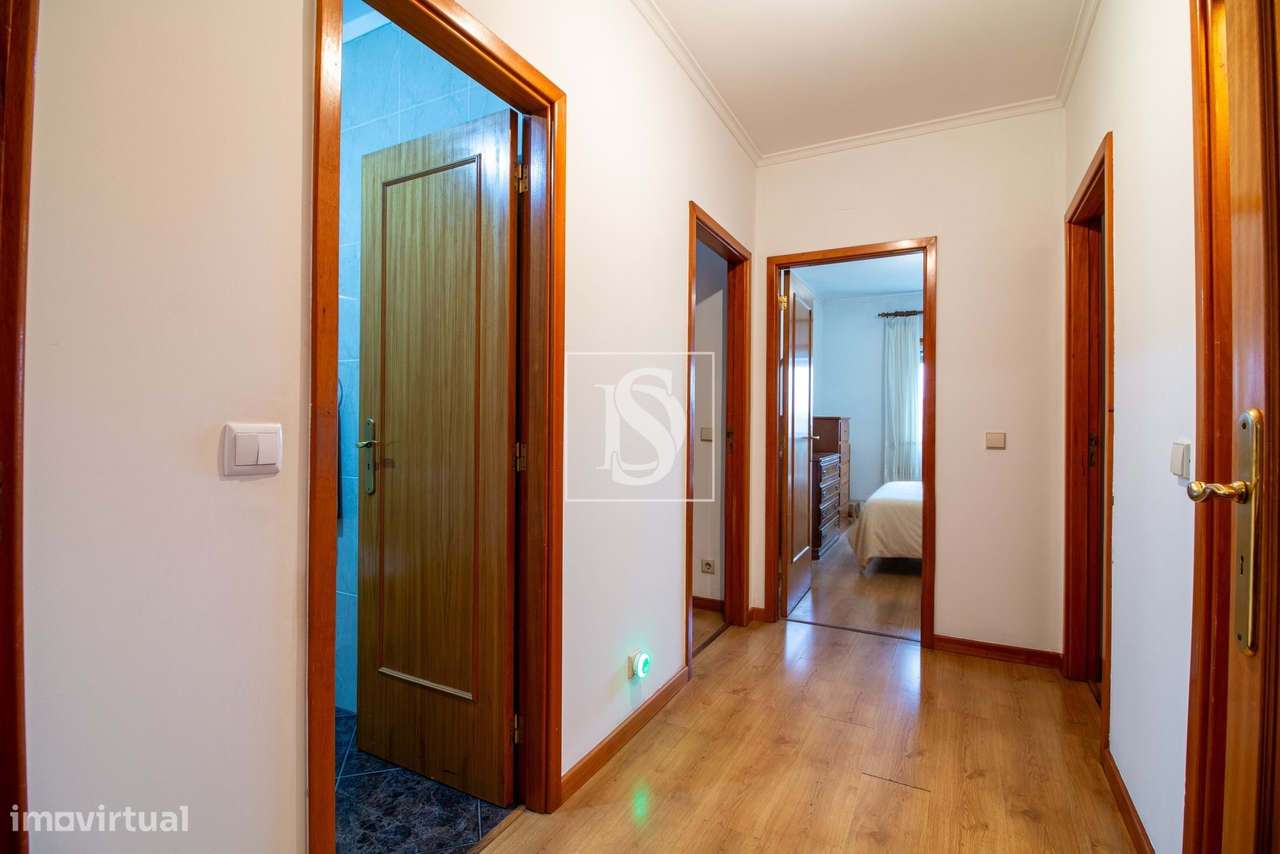 Apartamento T3 em Lamaçães – Braga | Prédio com Obras Estruturais Já A-13