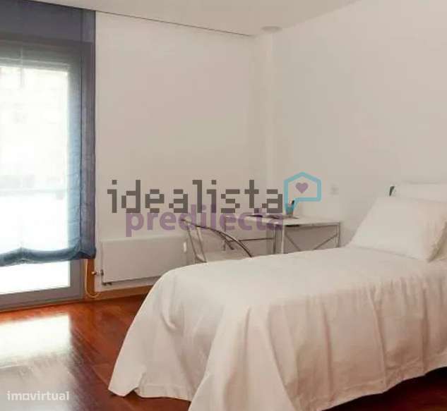 REF4188 - T3 c/ dois lug. – Ao Hospital Santa Maria – c/ ou s/mob. - Grande imagem: 4/12