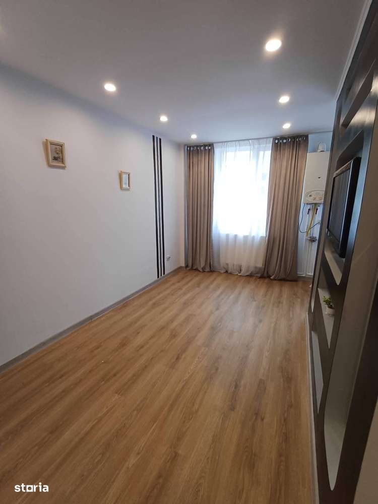 De vanzare garsoniera cf2, renovată complet, izolată 23.500 euro-1