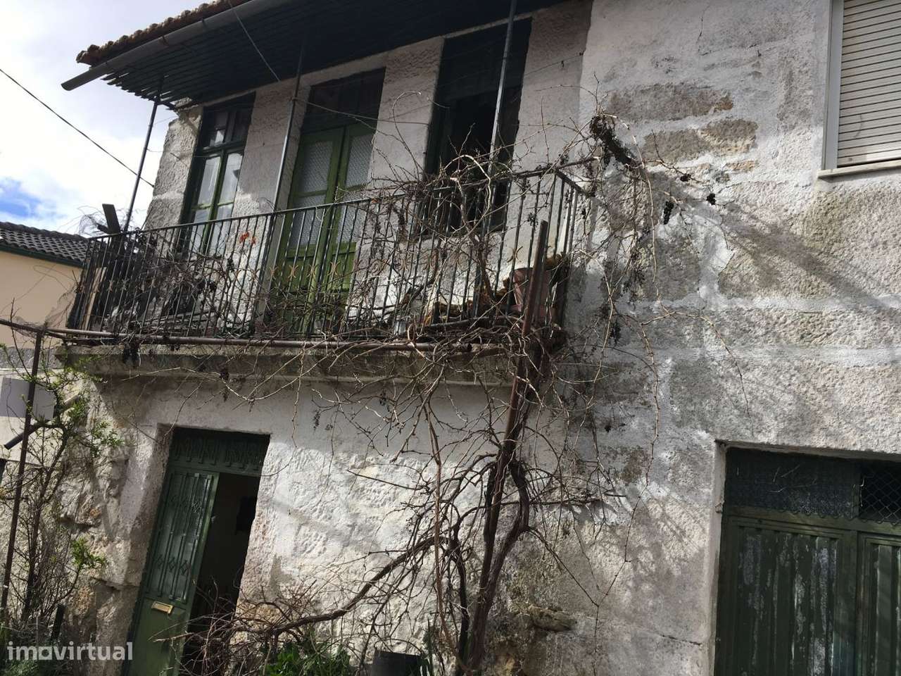 Moradia com dois Pisos-9