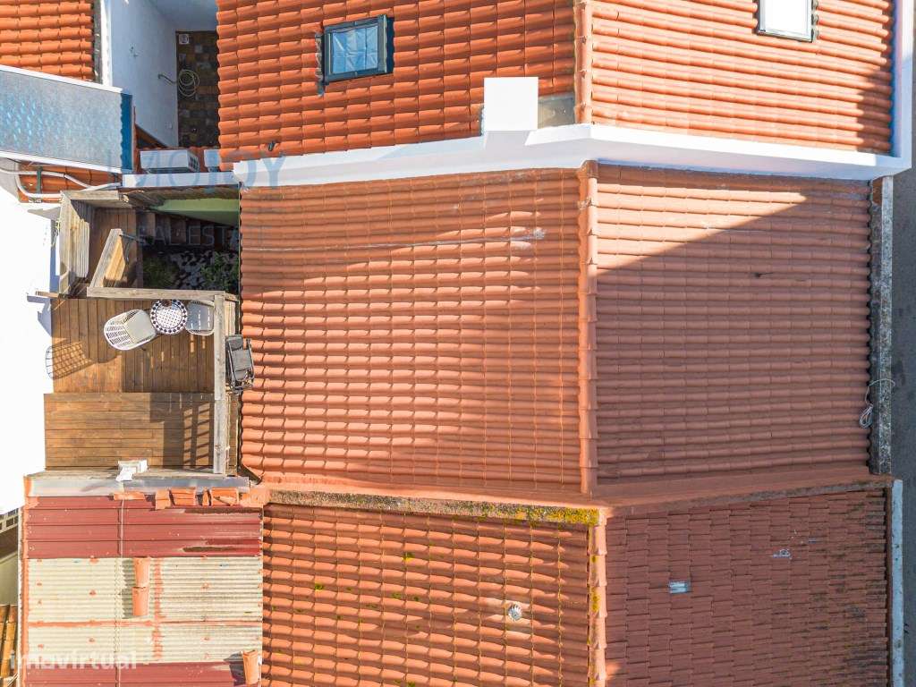 Moradia Térrea Totalmente Remodelada para Venda no Coração de Portimão-33