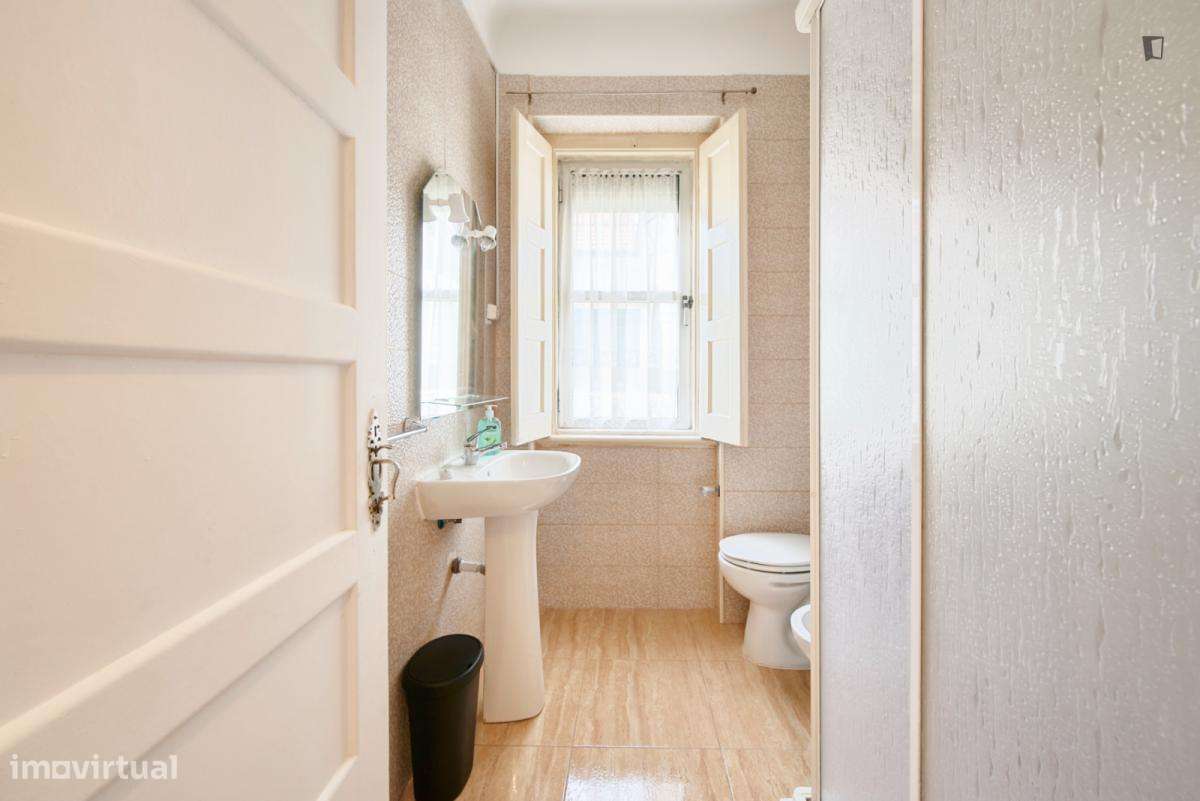 Quarto - localizado em Penha de França Lisbon - Grande imagem: 5/39