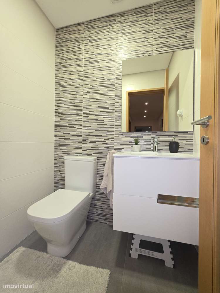 Fantástico apartamento T3 com terraço nos Passionistas-12