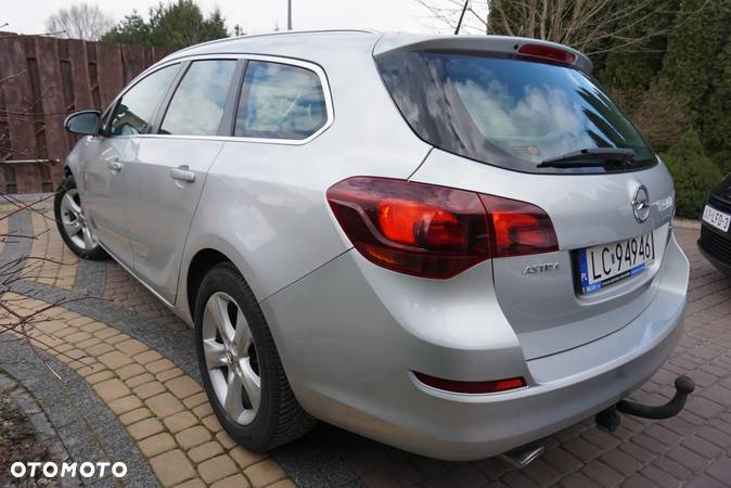 Opel Astra IV 1.4 T Sport - 10