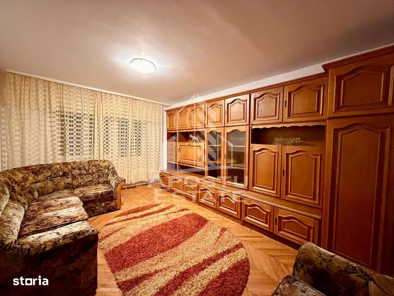 Apartament cu 3 camere, centrala proprie, zona Soarelui - Imagine principală: 5/15
