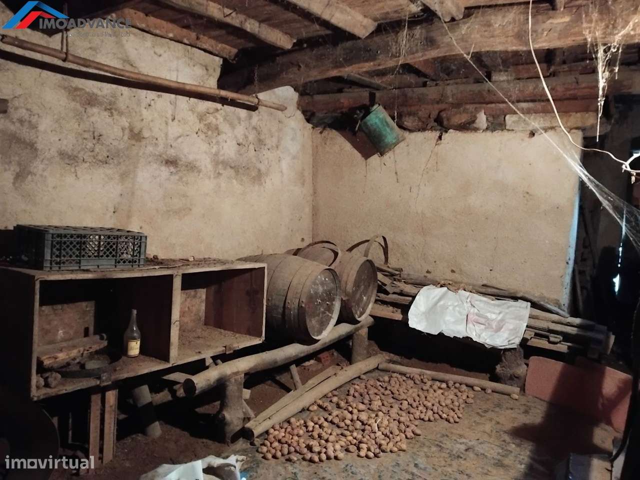 Casa centenária situada numa aldeia no concelho de Penacova, Coimbra-39