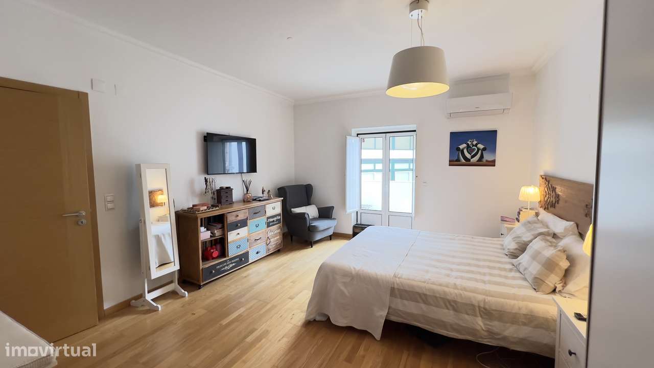 Apartamento T6 Duplex junto à Gulbenkian-14