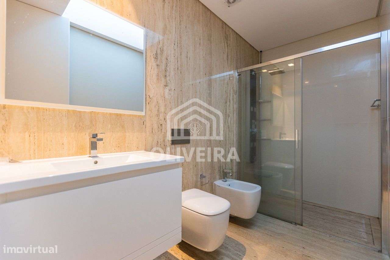 Moradia Térrea de Luxo em Barcelos-23