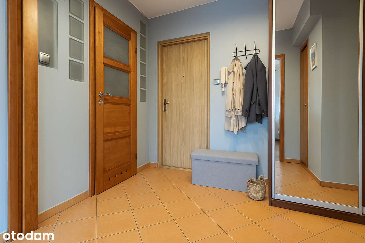 Dwa pokoje, Metro ks. Janusza-7