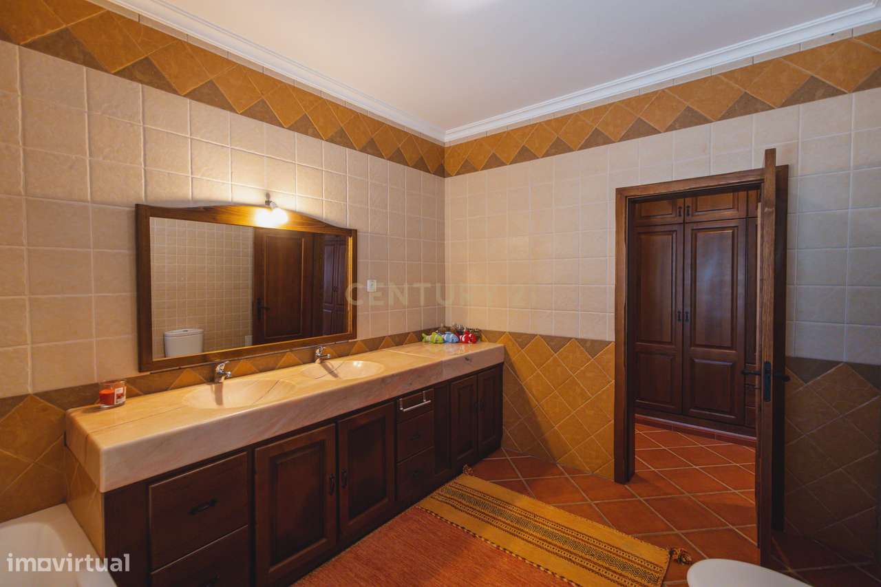 Moradia Térrea T4+1-40