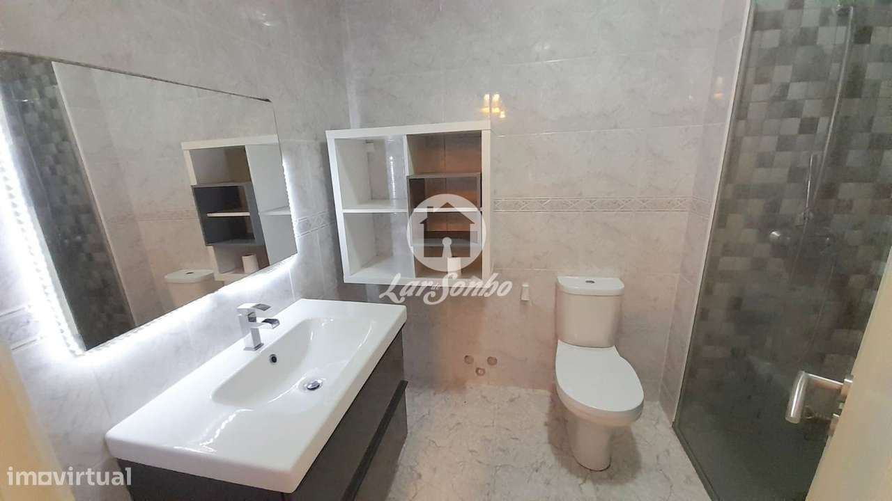 Apartamento T2 com garagem fechada a 500m da praia de Vila do Conde - Grande imagem: 5/12