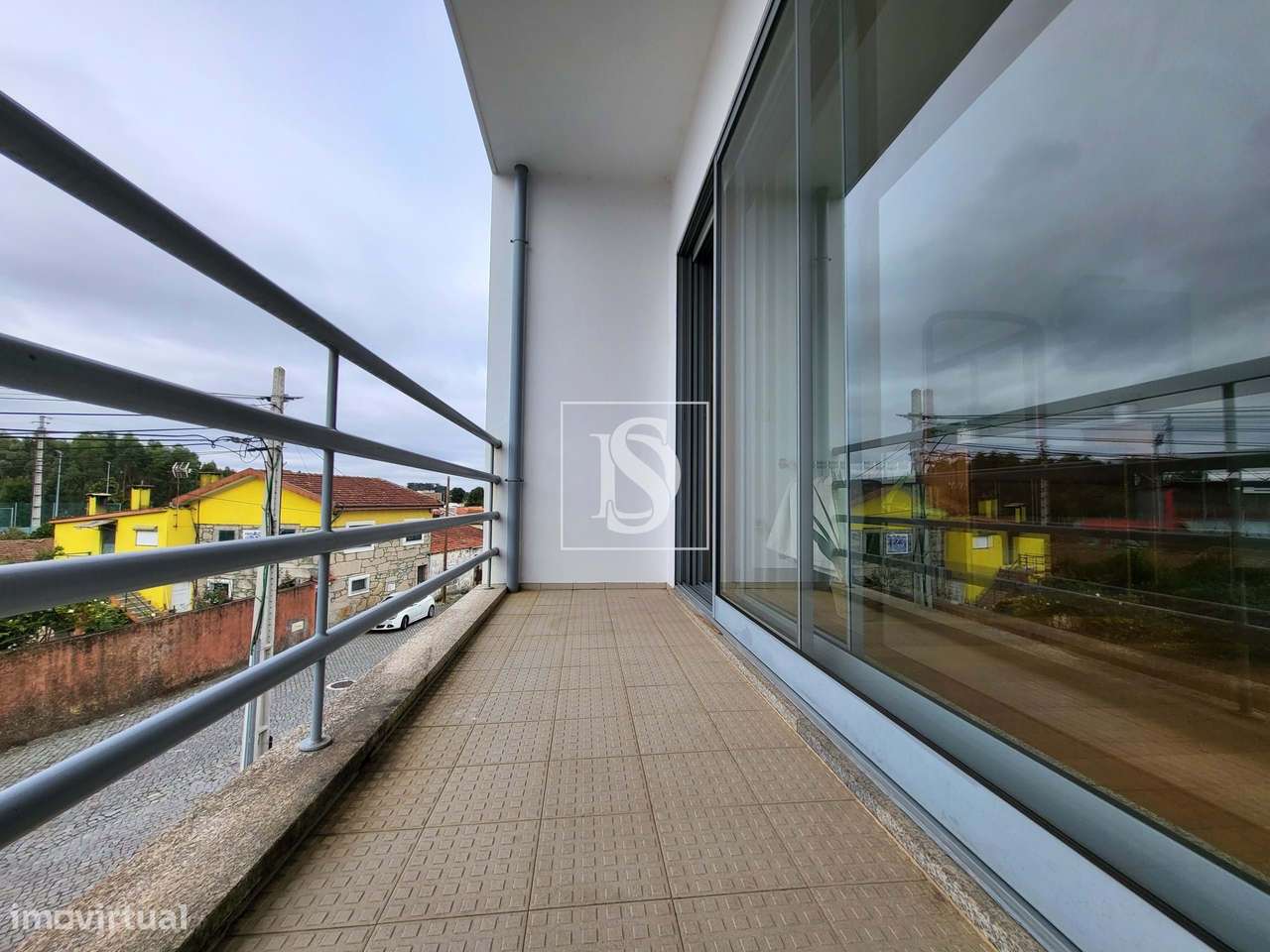 Moradia T3 com espaço exterior e garagem - Nogueira - Maia-36