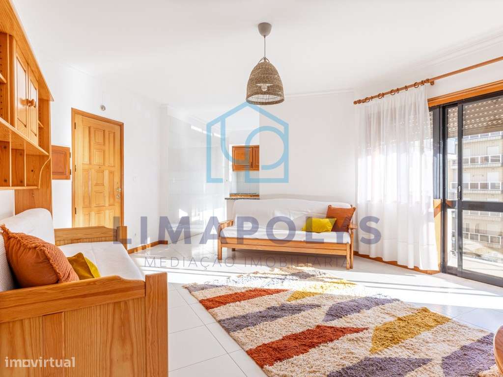 Apartamento T1 com fantástica varanda e vista de ma - Grande imagem: 2/15