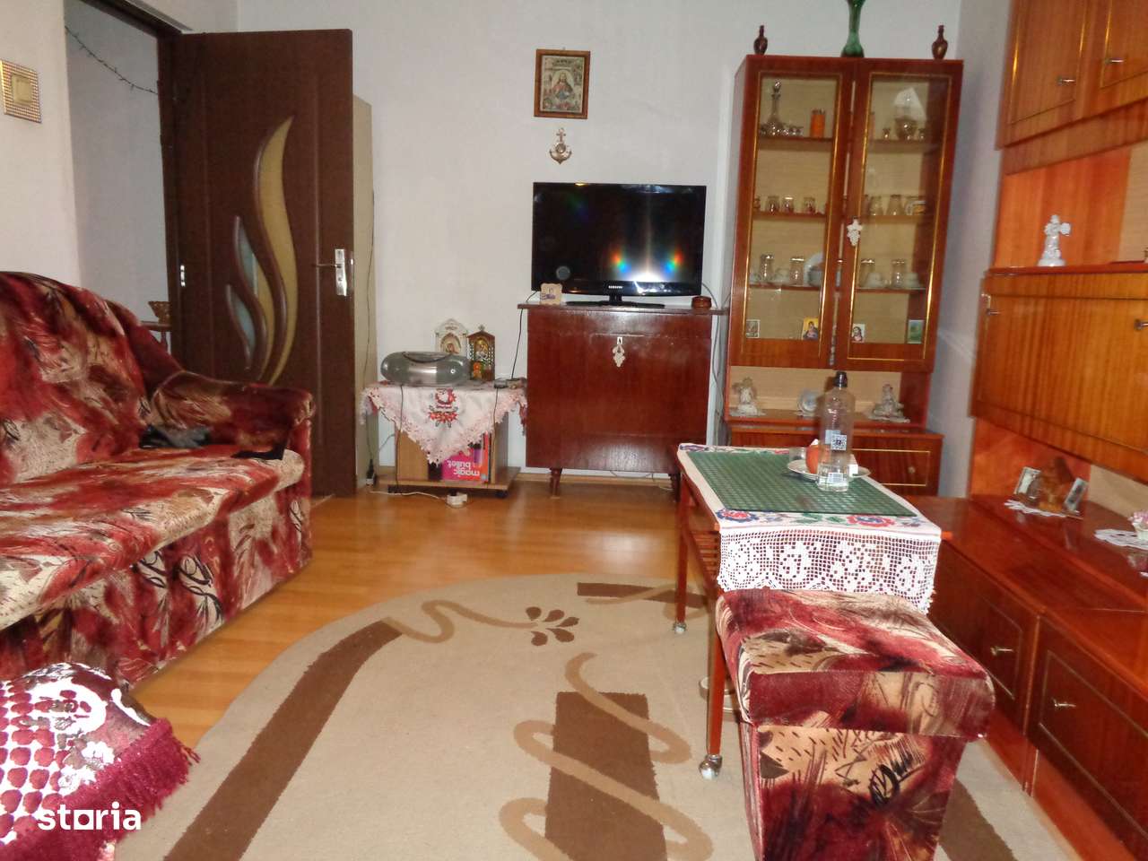 Apartament 2 camere confort 1 CONFECTII etaj 3 ,baie cu geam-0