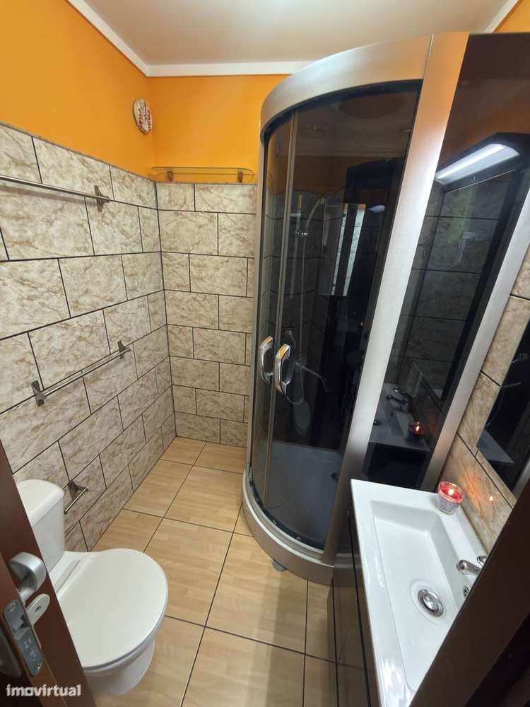 Quarto Duplo para arrendar em Monte-Abraão - Grande imagem: 4/7