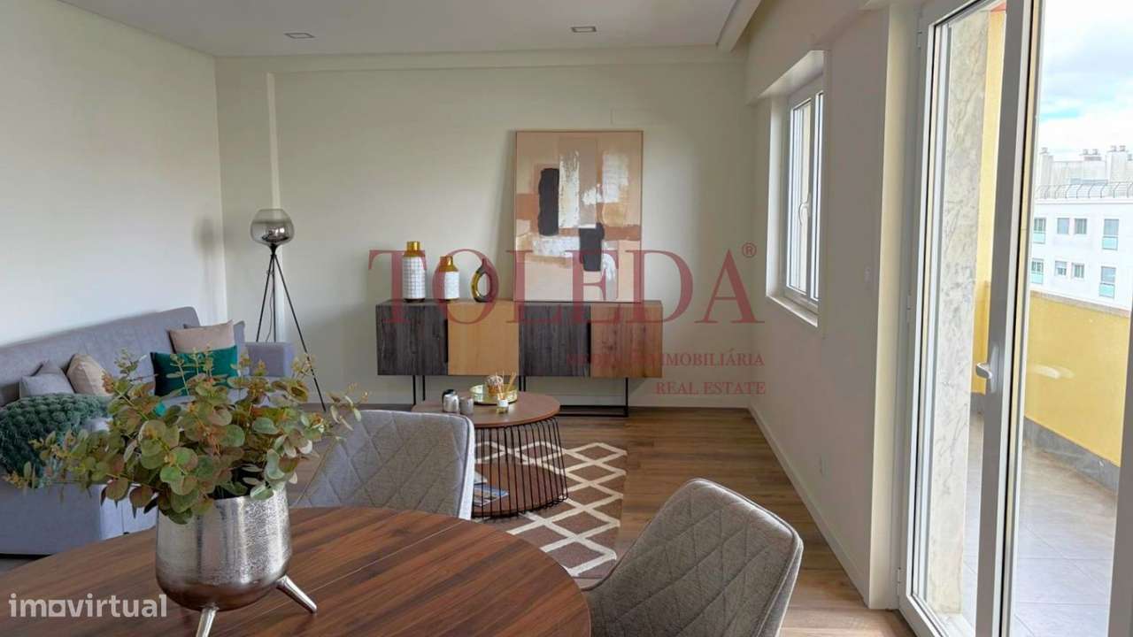 Apartamento T3 Remodelado em Benfica com terraço - Grande imagem: 2/37