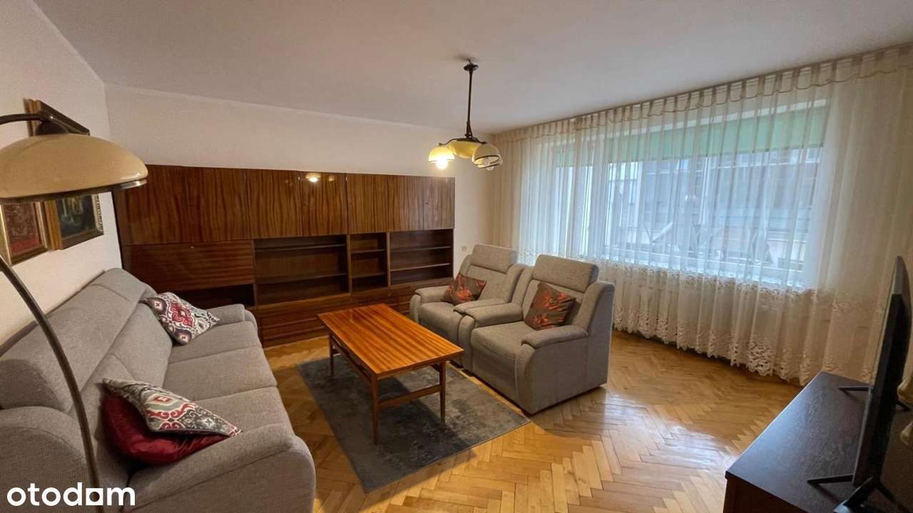 Sprzedam 4 pokojowe mieszkanie, 1 piętro, taras, garaż -os. Zatorze-4