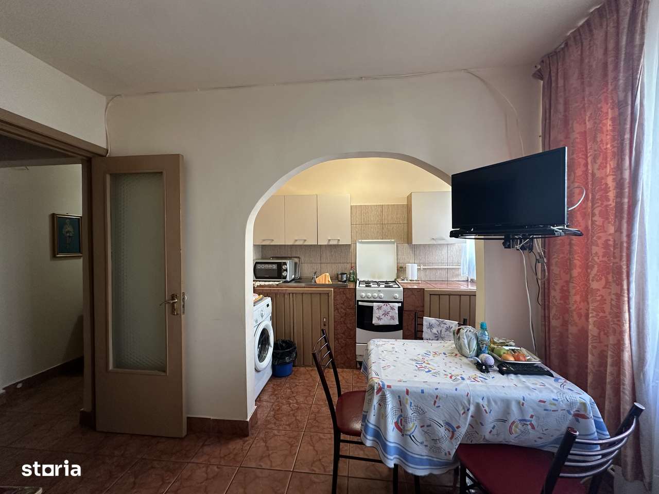 Agentia imobiliara VIGAFON vinde apartament 3 camere Malu Rosu-5